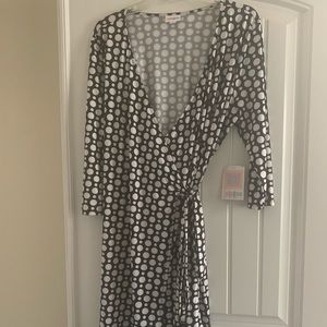 Wow !!! Beautiful wrap dress in polka dots